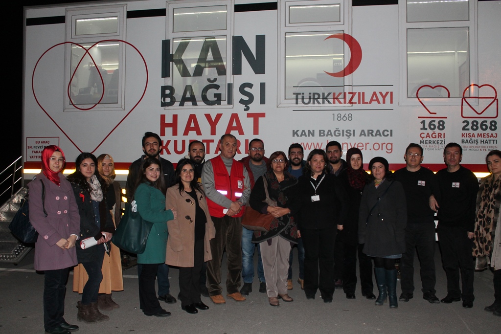 Üniversitemizde öğrenciler, öğretim üyeleri ve idari personel Türk Kızılay’ına kan bağışında bulundu.