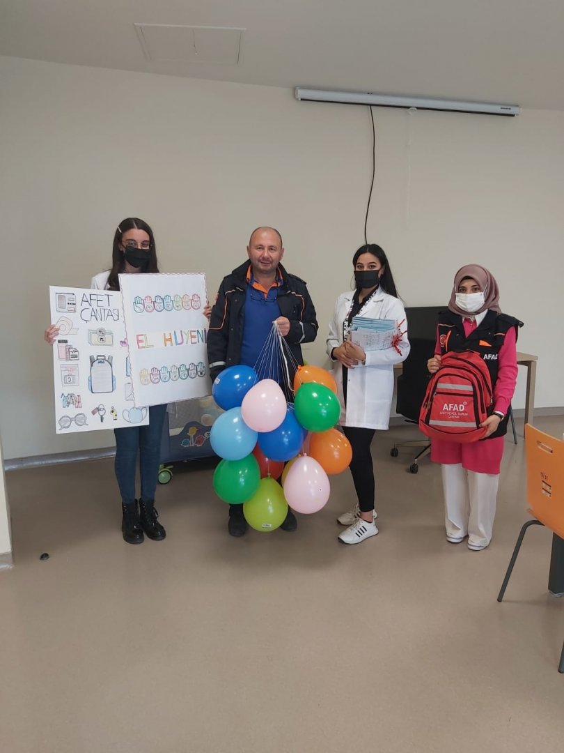 Kayseri Şehir Hastanesi Çocuk Servisinde Bilgilendirme Çalışması